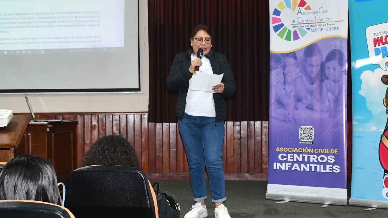 Educadoras de centros privados durante la jornada