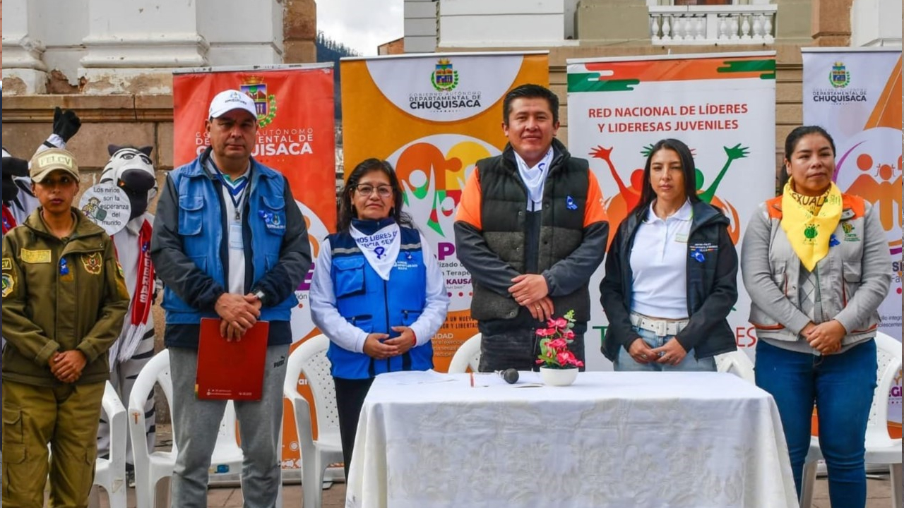Liderando la marcha en el Día de la Solidaridad con las Víctimas de Agresiones Sexuales