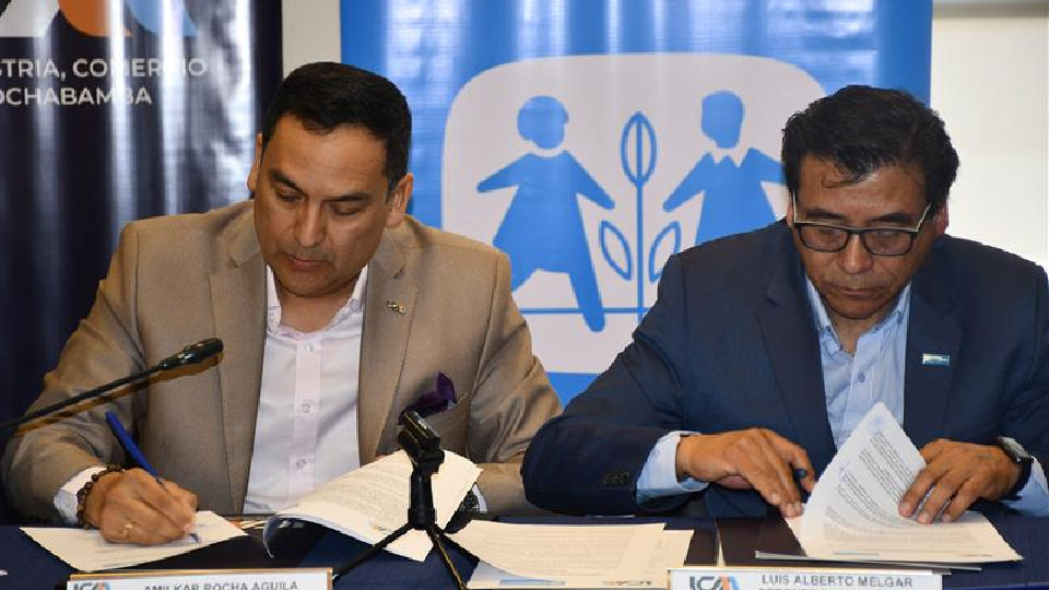 Firma del convenio ICAM - Aldeas Infantiles SOS