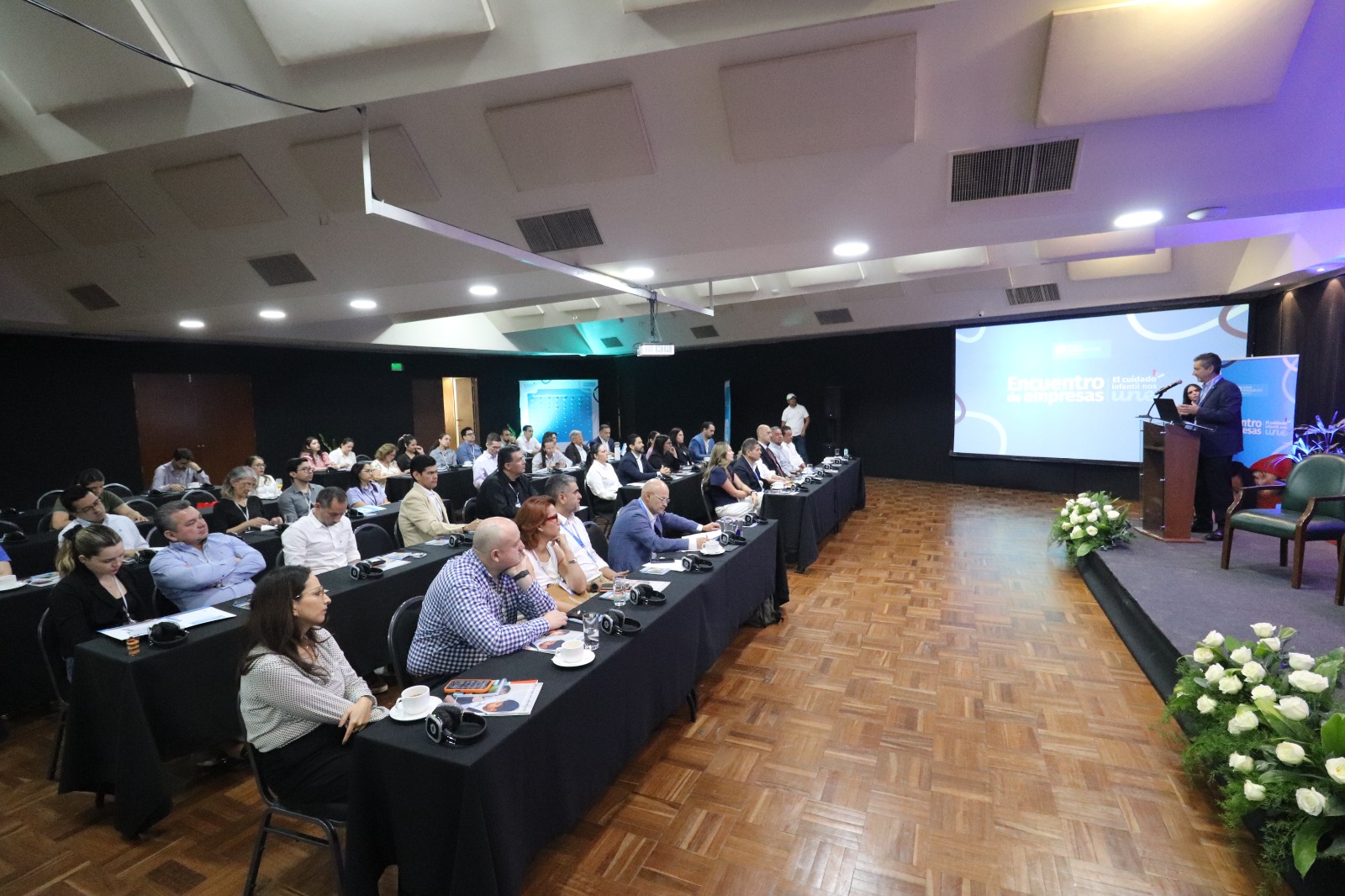 Empresas participantes del encuentro El cuidado infantil nos une