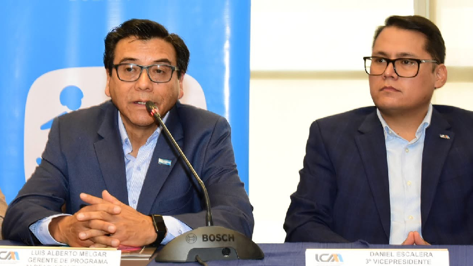 Representantes de ambas instituciones