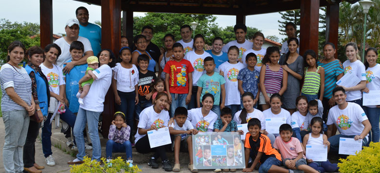 Voluntarios del banco Fassil Amigo SOS
