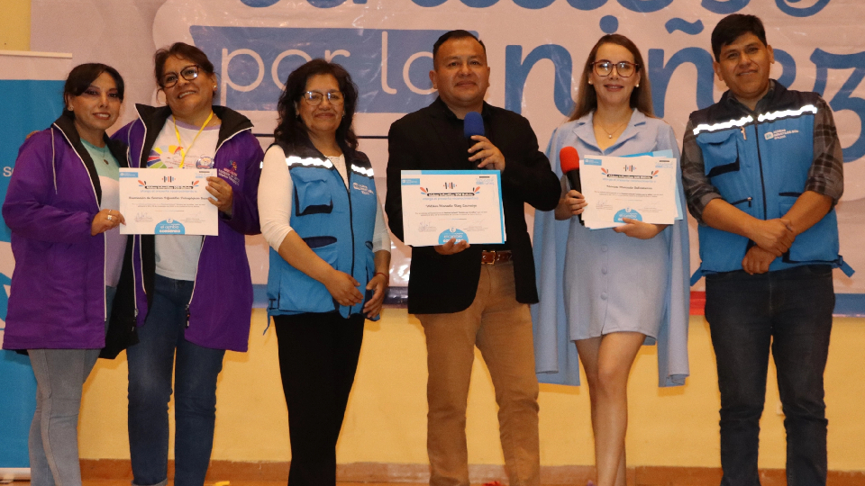 Aldeas Infantiles SOS, ASOCIP y moderadores