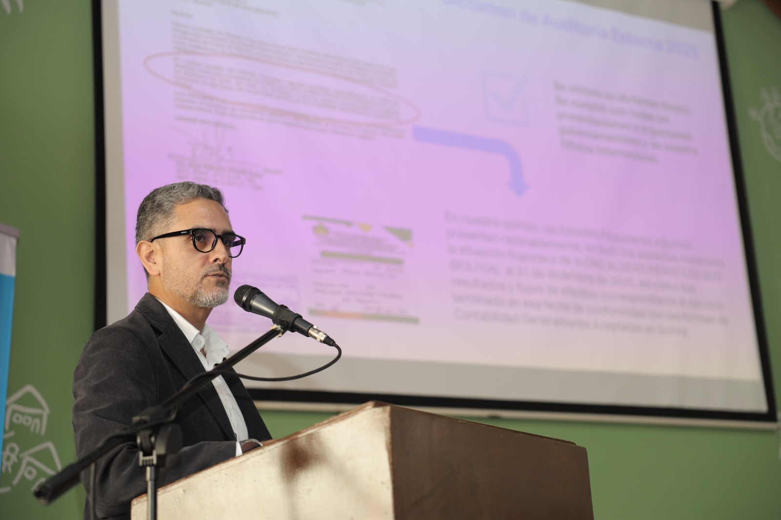 Daniel Tejada presenta los estados financieros y el dictamen de auditoría externa