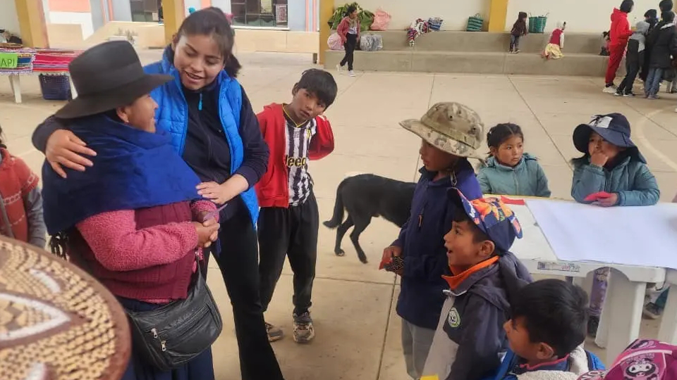 Familias participando en actividades del Rally Familiar