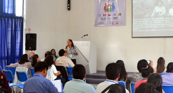 Patricia Serrano durante la conferencia