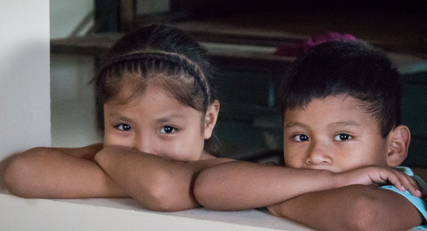 Manuel y su hermana
