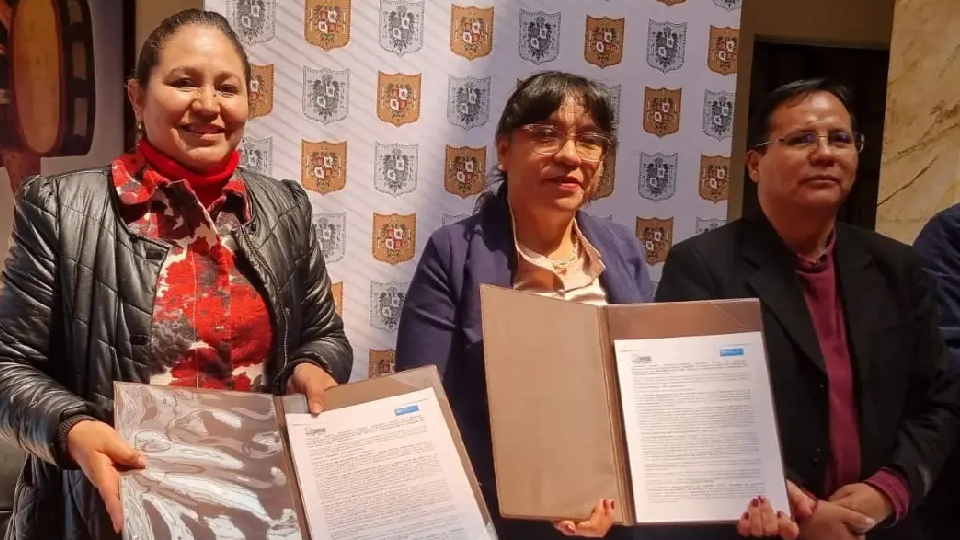 Firma del convenio en Potosí