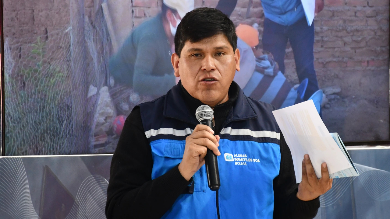 Juan José García, Gerente de Programa explicando los alcances del proyecto.