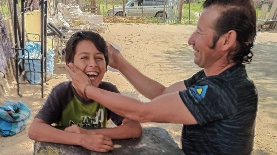 Hombres en taller de paternidad activa