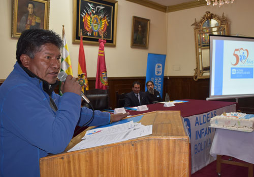 Gobernador del Departamento de Oruro, Víctor Hugo Vásquez.