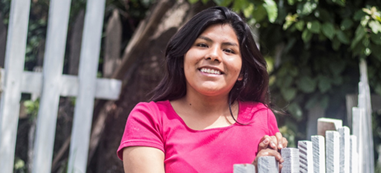 Joven sonriendo