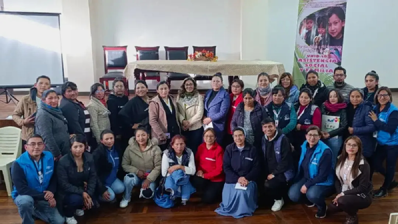 Profesionales en capacitación - Foto 2